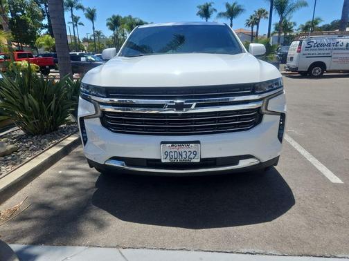 Summit White 2023 Chevrolet Suburban LT