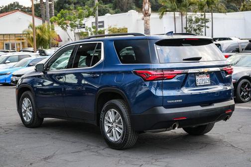 Northsky Blue Metallic 2023 Chevrolet Traverse LT Cloth