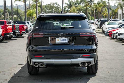 Mosaic Black Metallic 2026 Chevrolet Traverse AWD Z71