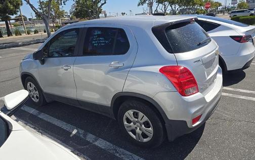 Silver Ice Metallic 2017 Chevrolet Trax LS
