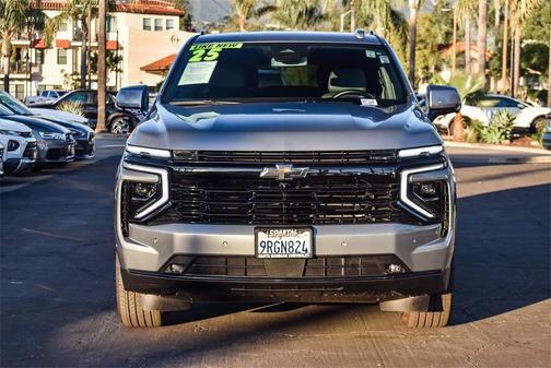 2025 Chevrolet Suburban RST