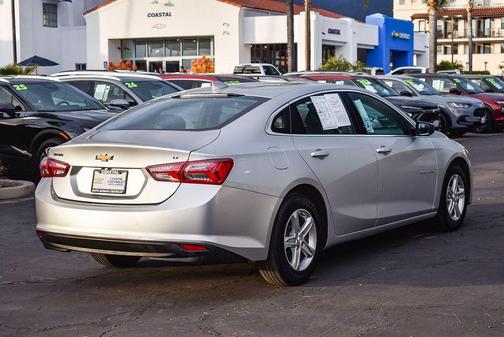 2022 Chevrolet Malibu FWD LT