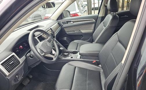 2022 Volkswagen Atlas 3.6L SE w/Technology