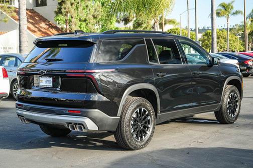 Mosaic Black Metallic 2026 Chevrolet Traverse AWD Z71