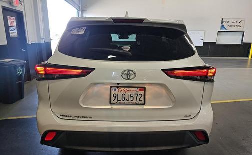 Wind Chill Pearl 2022 Toyota Highlander XLE