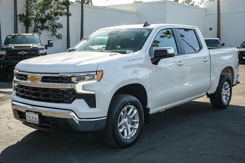 Summit White 2025 Chevrolet Silverado 1500 LT