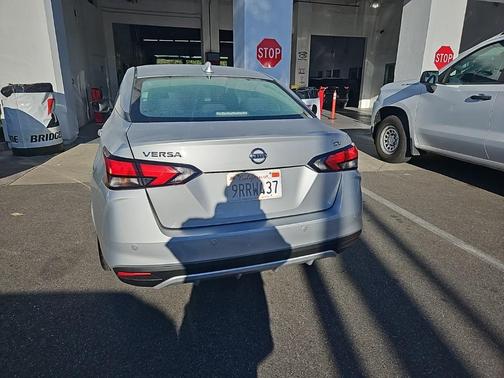 2021 Nissan Versa 1.6 SV