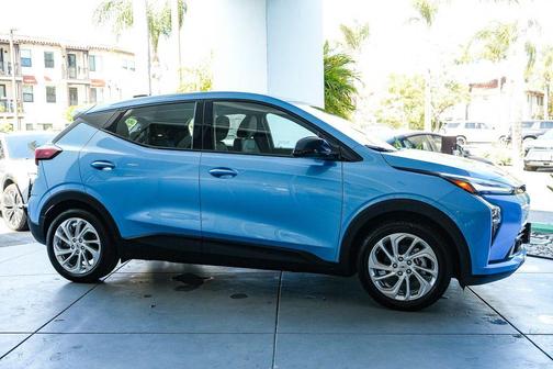 Marina Blue Metallic 2027 Chevrolet Bolt LT FWD