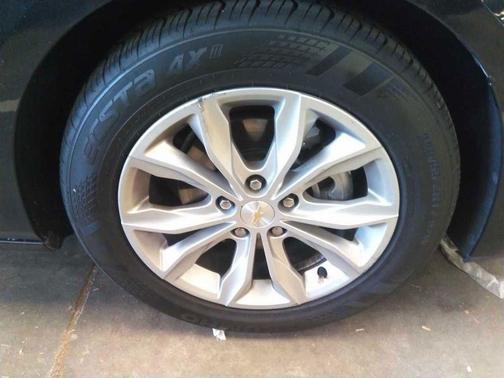 Mosaic Black Metallic 2023 Chevrolet Malibu FWD 1LT