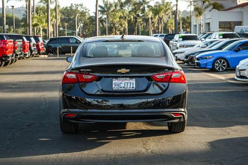 Mosaic Black Metallic 2023 Chevrolet Malibu FWD 1LT