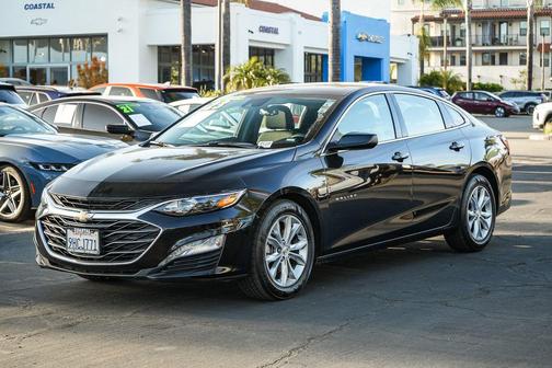 Mosaic Black Metallic 2023 Chevrolet Malibu FWD 1LT