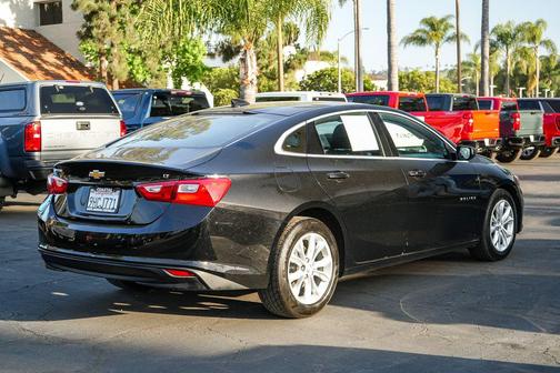 Mosaic Black Metallic 2023 Chevrolet Malibu FWD 1LT