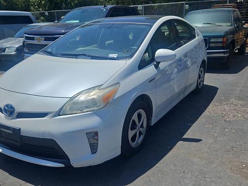 Blizzard Pearl 2013 Toyota Prius Four