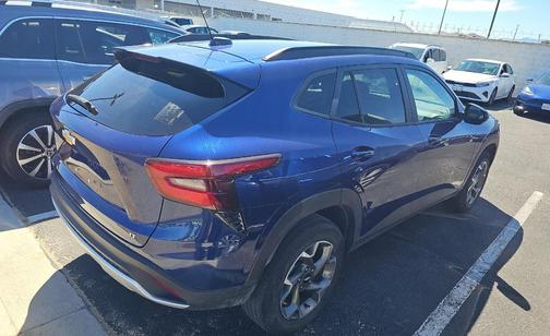 Blue Glow Metallic 2024 Chevrolet Trax LT