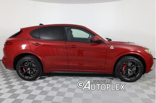Photo 4 of 99 of 2019 Alfa Romeo Stelvio Quadrifoglio