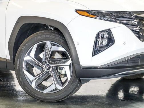 White Pearl 2024 Hyundai TUCSON Limited