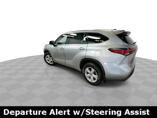 2022 Toyota Highlander Hybrid LE