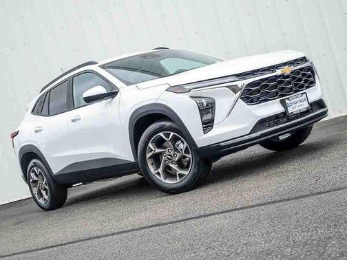 Summit White 2026 Chevrolet Trax LT