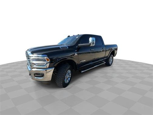 2022 RAM 2500 Laramie Crew Cab 4x4 6'4' Box