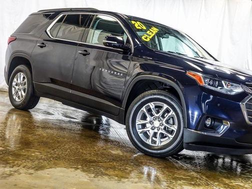 2020 Chevrolet Traverse LT Cloth