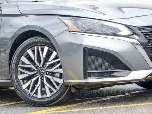 Gun Metallic 2024 Nissan Altima 2.5 SV
