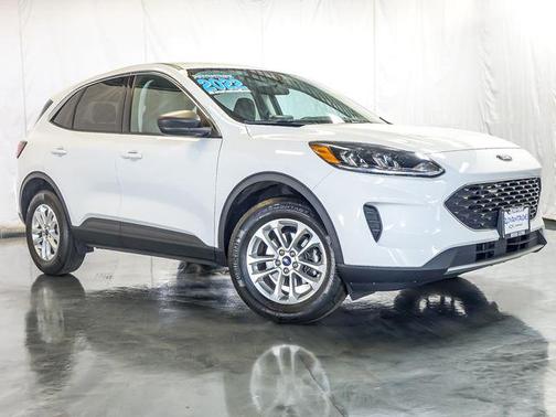 OXFORD WHITE 2022 Ford Escape SE