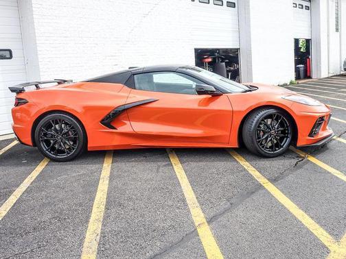 Sebring Orange Tintcoat 2026 Chevrolet Corvette Stingray w/2LT