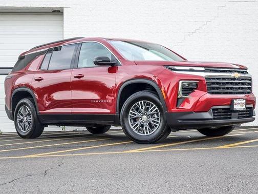 2025 Chevrolet Traverse LT