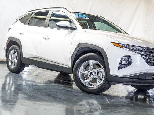 White Pearl 2024 Hyundai TUCSON SEL