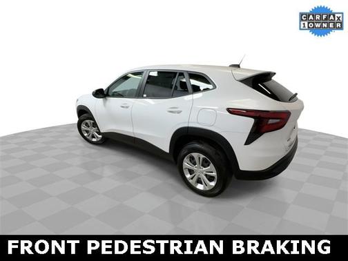 2025 Chevrolet Trax LS