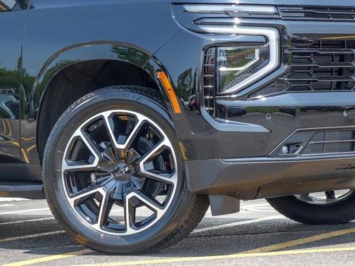 2025 Chevrolet Suburban RST