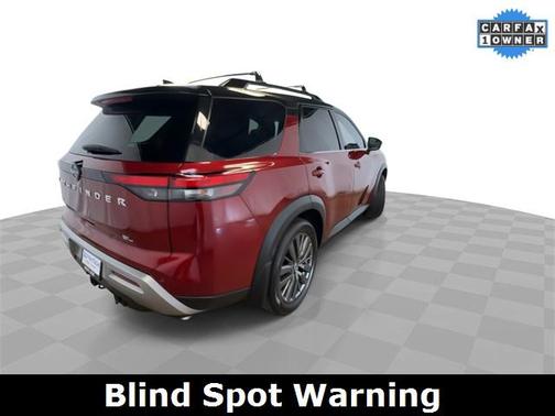 2022 Nissan Pathfinder SL 2WD