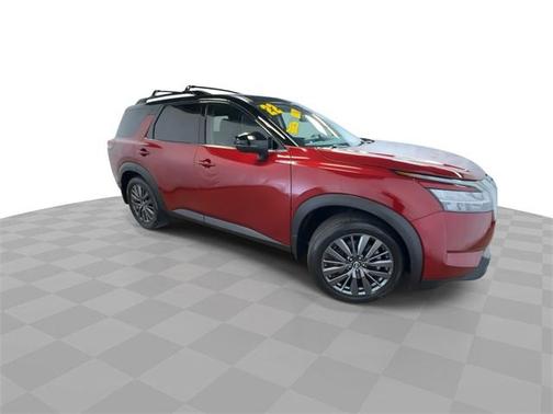 2022 Nissan Pathfinder SL 2WD