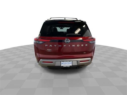 2022 Nissan Pathfinder SL 2WD