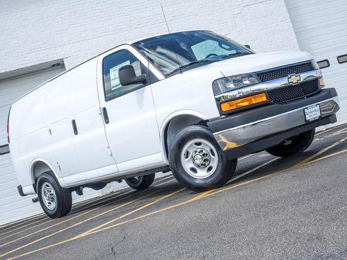 Summit White 2026 Chevrolet Express 2500 Work Van