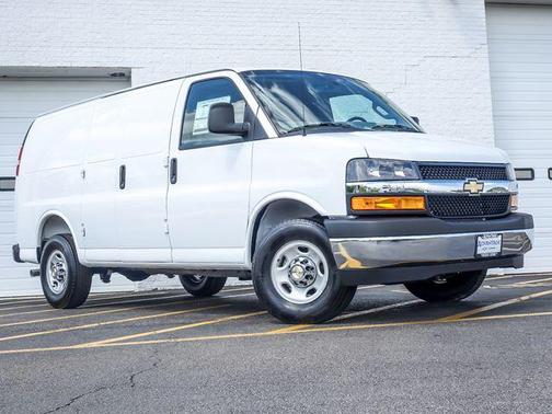 Summit White 2026 Chevrolet Express 2500 Work Van