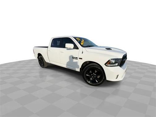 2017 RAM 1500 Night Crew Cab 4x4 6'4' Box