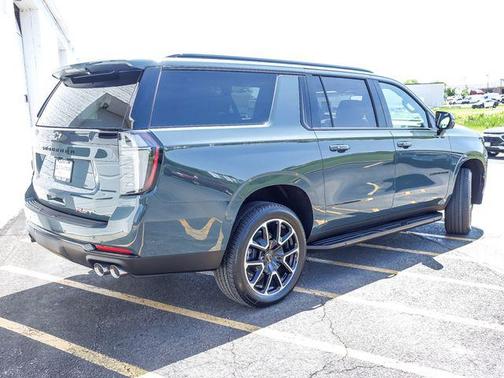 Cypress Gray 2026 Chevrolet Suburban RST