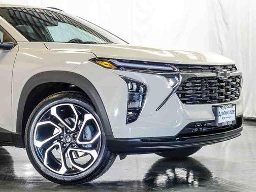 White Sands 2026 Chevrolet Trax FWD 2RS