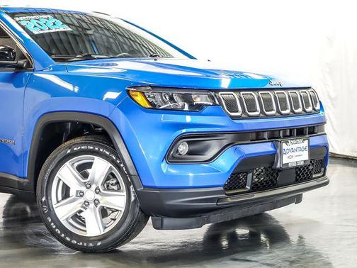 Laser Blue Pearlcoat 2022 Jeep Compass Latitude