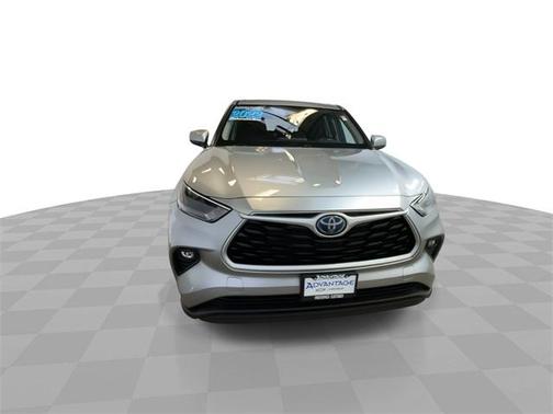 2022 Toyota Highlander Hybrid LE