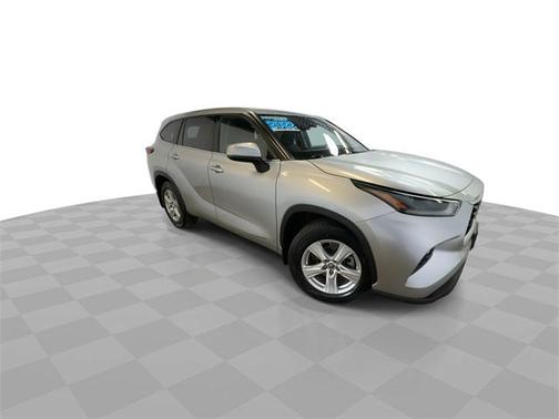 2022 Toyota Highlander Hybrid LE