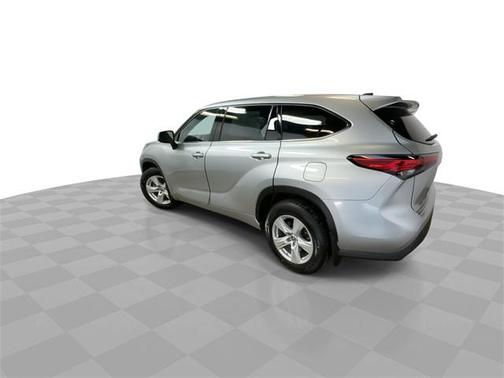 2022 Toyota Highlander Hybrid LE