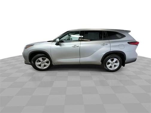 2022 Toyota Highlander Hybrid LE