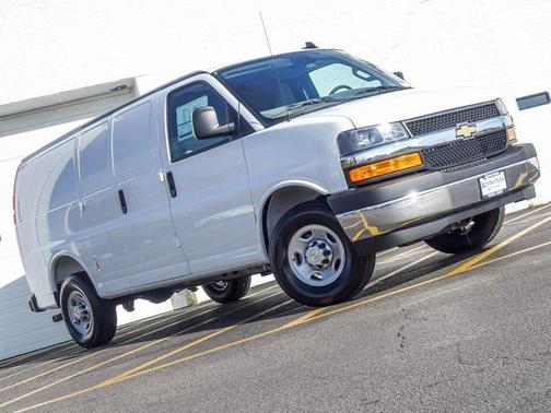 2025 Chevrolet Express 2500 RWD 2500 Regular Wheelbase WT