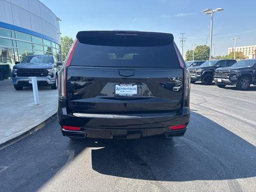 2023 Cadillac Escalade Sport