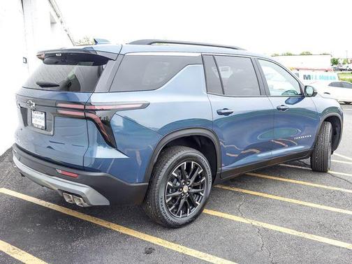 Lakeshore Blue Metallic 2026 Chevrolet Traverse LT
