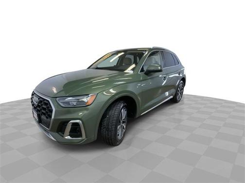 2022 Audi Q5 45 S line Premium Plus