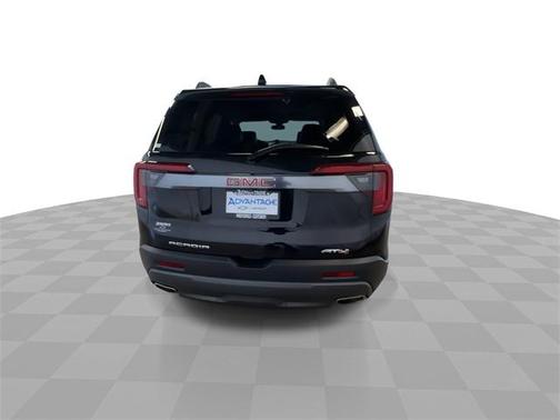 2022 GMC Acadia AT4
