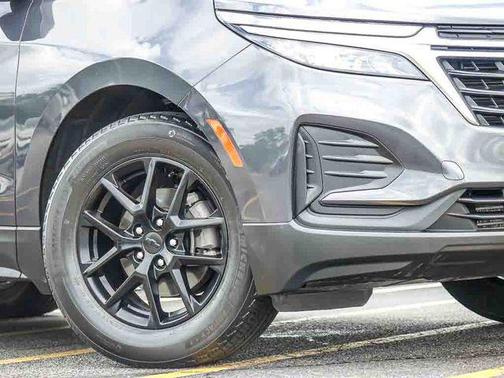 Iron Gray Metallic 2022 Chevrolet Equinox LS